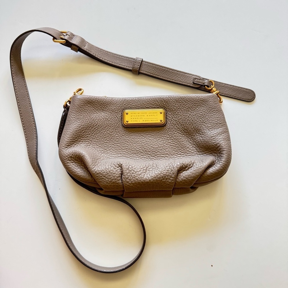 Marc by Marc Jacobs Taupe Classic Q Percy Leather Crossbody Bag - Picture 4 of 12